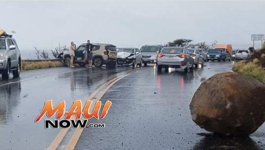 Honoapiʻilani Accident 12.8.16.  PC: Kukui Keahi